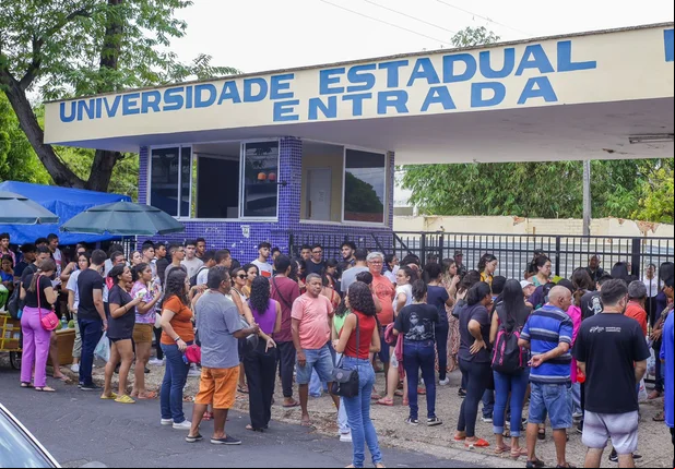 Primeiro de de aplicação do Enem na Universidade Estadual do Piauí