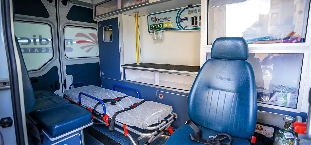 Ambulância moderna e equipada