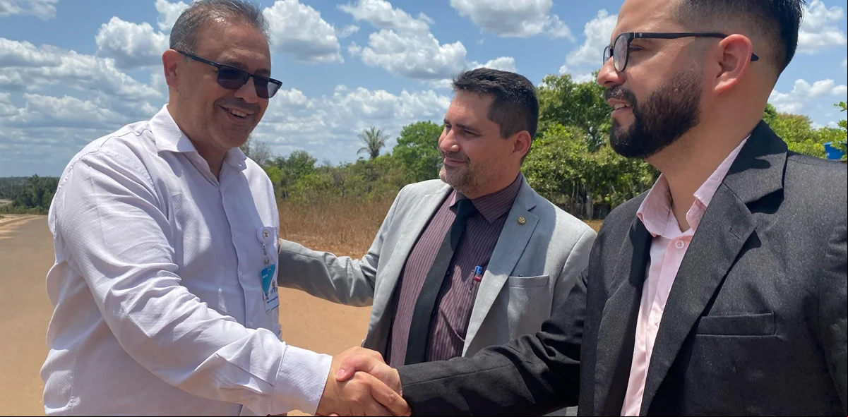Na visitação teve uma reunião como pauta principal a discussão de detalhes cruciais sobre a construção do conjunto