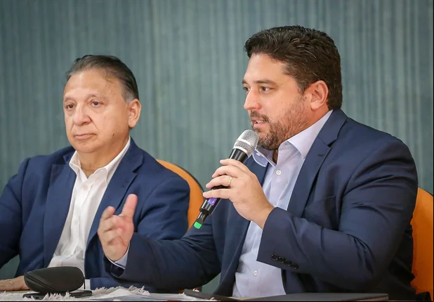 Secretários Emílio Júnior e Samuel Nascimento