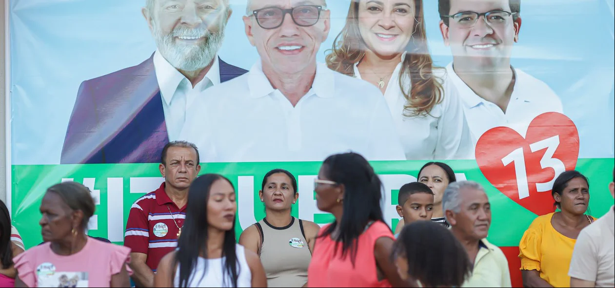 Apoiadores presentes na cerimônia