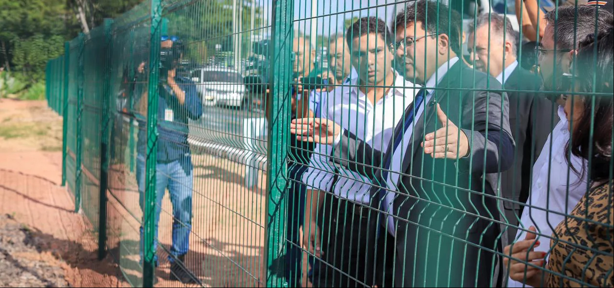 Governador vistoriando entrega da obra de drenagem na BR 343