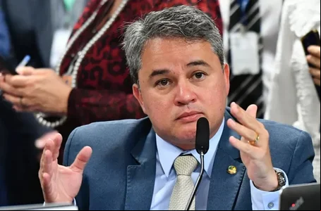 Senador Efraim Filho (União Brasil)