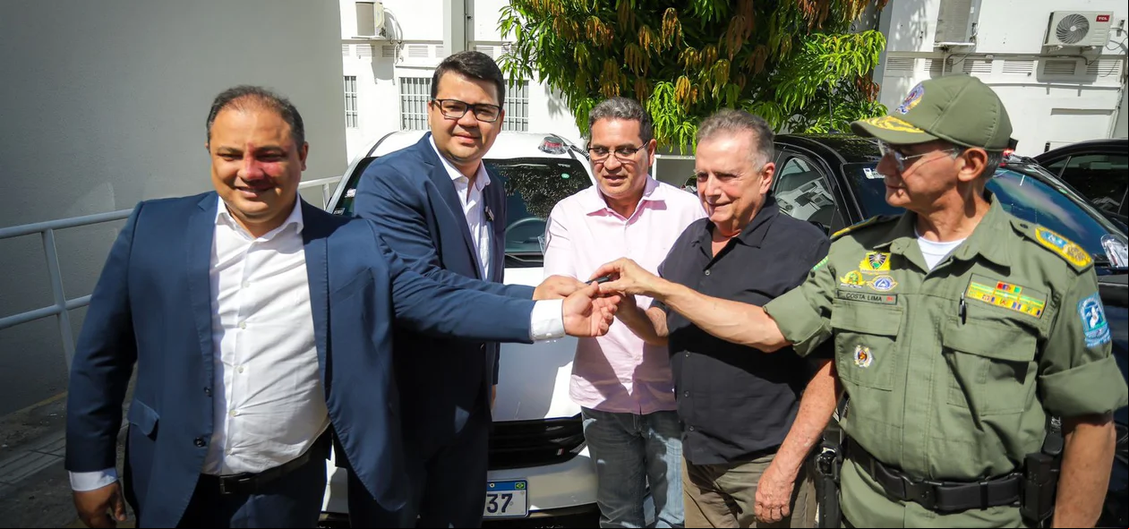 Entrega da Viatura de Demerval Lobão