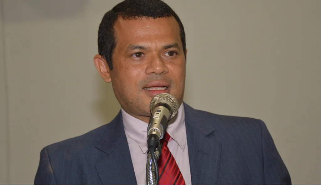 Juiz Ferdnand Gomes dos Santos agradece a homenagem