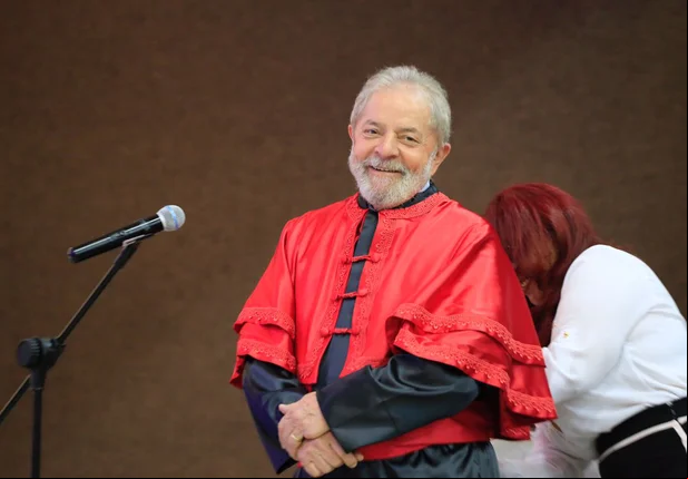 Lula recebe o título de Doutor Honoris Causa pela UFPI