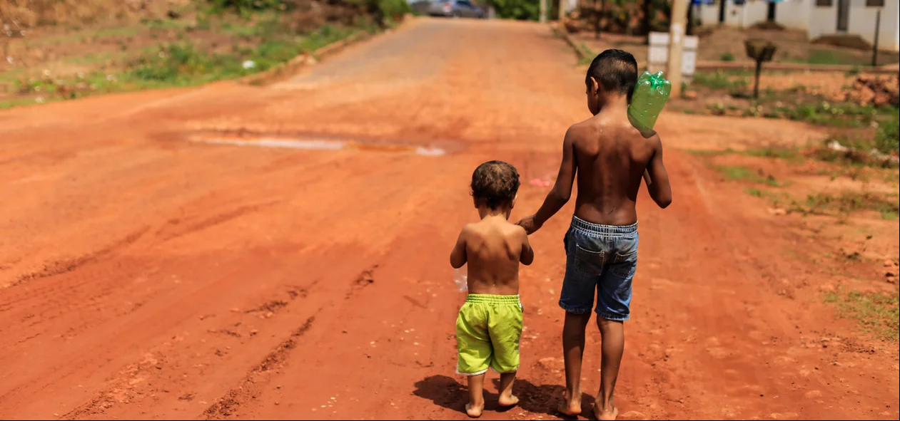 Falta de água no residencial Sigefredo Pacheco, na zona leste de Teresina