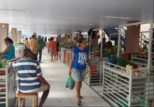 Mercado Público de Esperantina entra em funcionamento