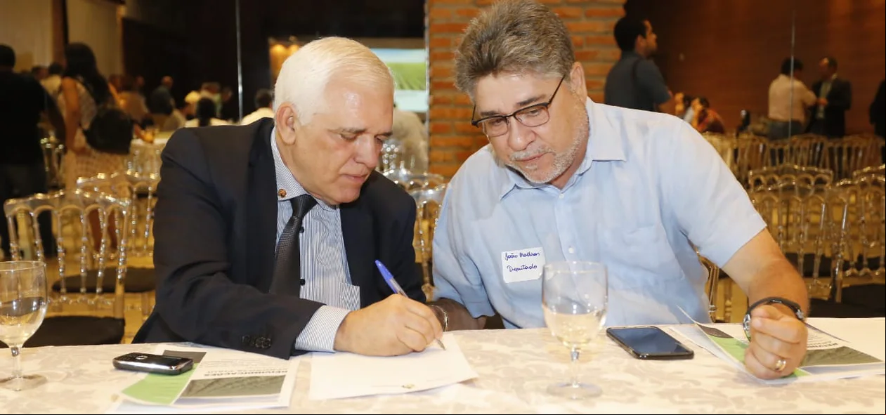 Themístocles Filho e João Mádison