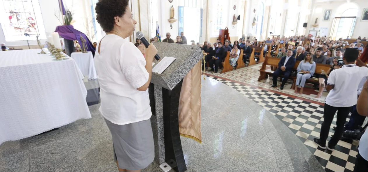 Vice-governadora Regina Sousa