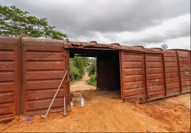 Moradores denunciam bloqueio de o á comunidade