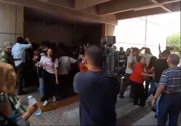 Confusão na Alepi