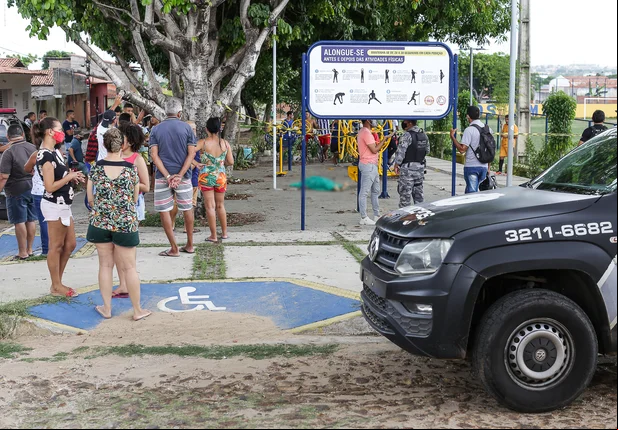 Homem é assassinado a tiros no bairro Dirceu Arcoverde