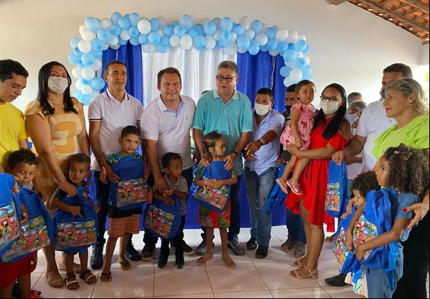 João Mádison inaugura obras em Currais e São Pedro do Piauí