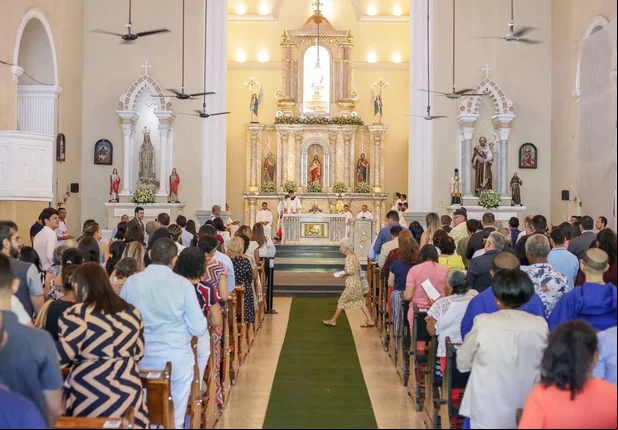 Missa inicia comemoração dos 171 anos de Teresina