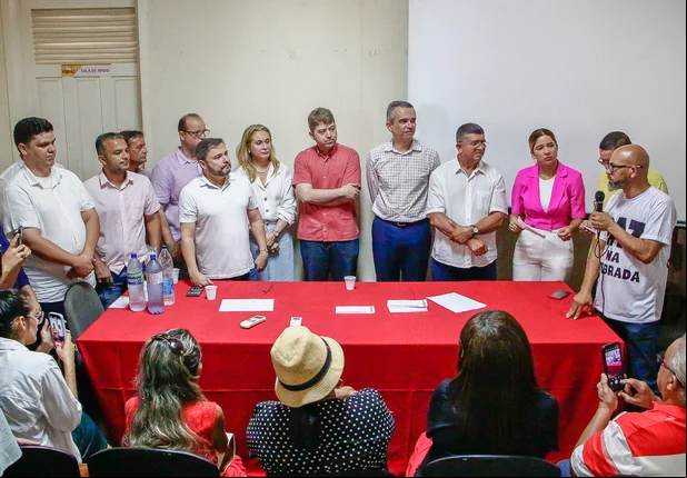 PSB realiza filiações na sede do partido em Teresina
