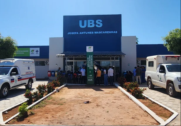 Prefeito Jabes Júnior entrega reforma de UBS em Riacho Frio