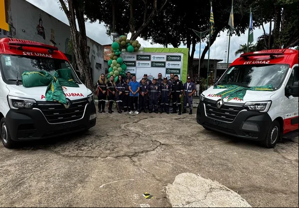 Prefeitura de Esperantina entrega ambulâncias para o SAMU